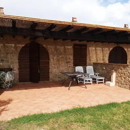 Podere Urlari Apartment Riparbella