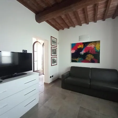 Podere Urlari Apartment