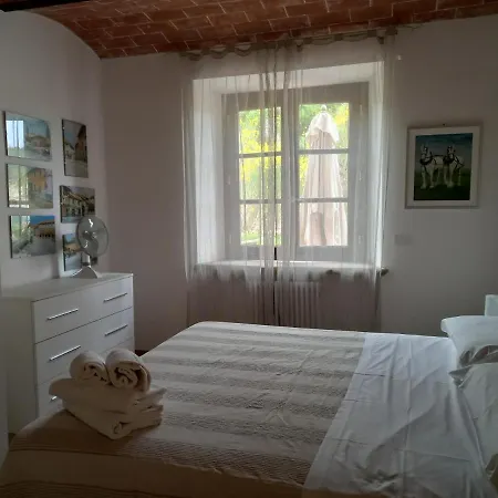 Apartment Podere Urlari Riparbella